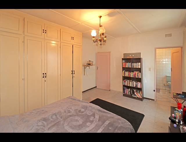 5 BEDROOM HOUSE FOR SALE IN ORANGE GROVE